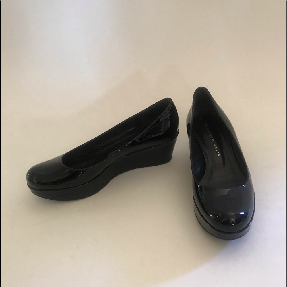 Marc Jacobs black patent shoes 37.5 (7.5)